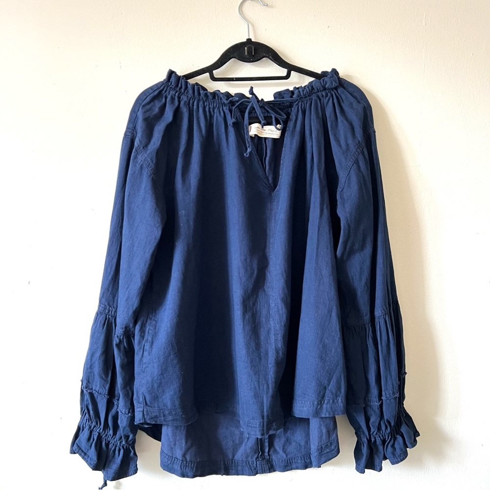 Free people 100% cotton top blouse size S blue CL